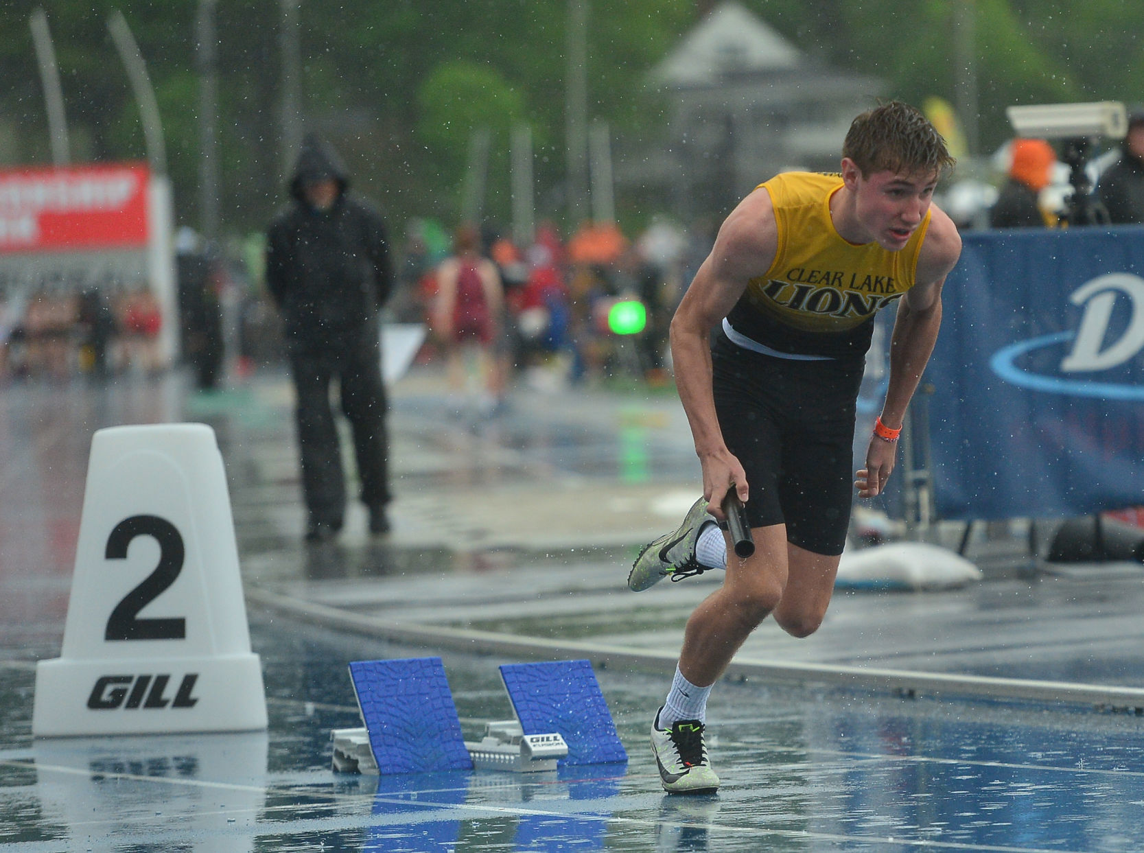 State Track Fri 8